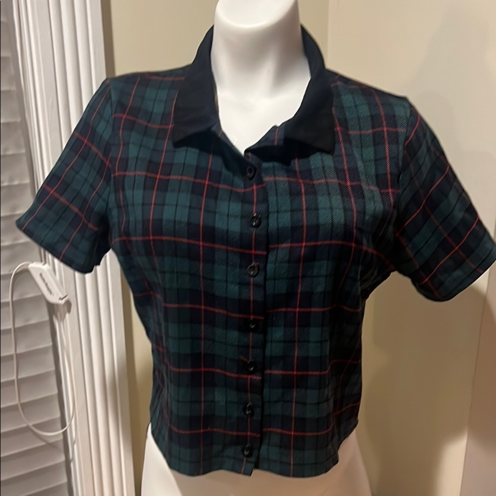 🎄Forever 21  Plaid Button-Up Women's Top - Green and Black Size Large 🎄